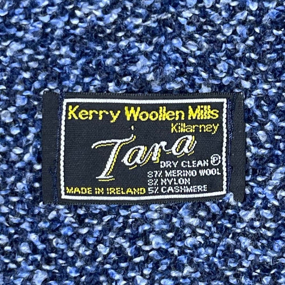 Kerry Woollen Mills merino wool wrap - Picture 3 of 6